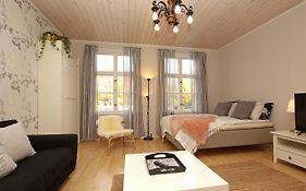 Idyllic Central Wooden House Apartment